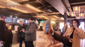 他的巨大挺进初经人事的紧致